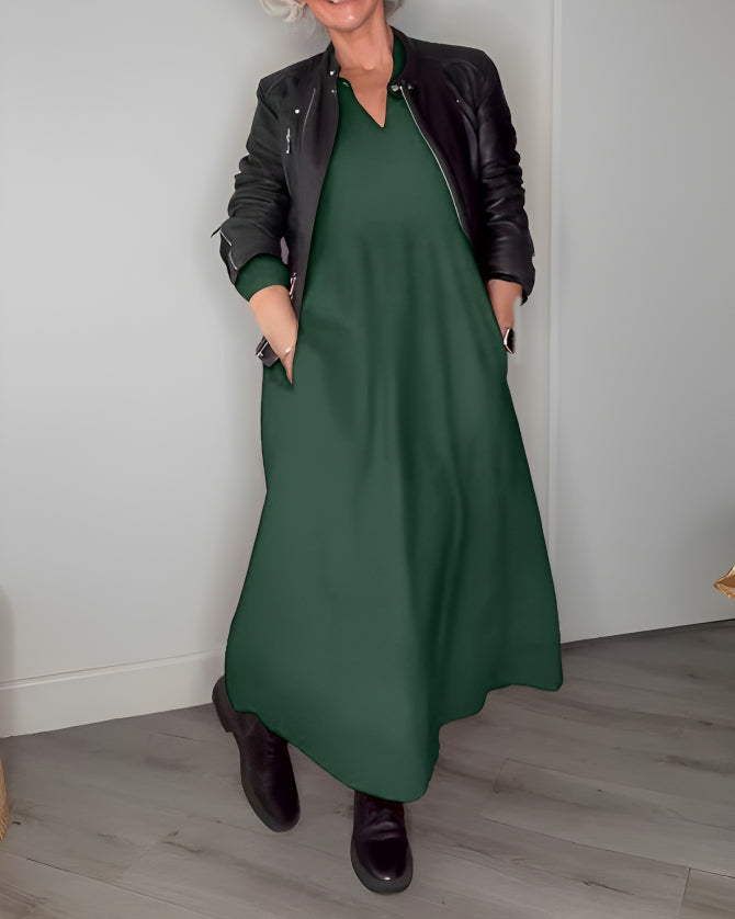 Marisande slimming long dress with V-neckline by Vera Noir – detail view