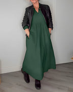 Marisande slimming long dress with V-neckline by Vera Noir – detail view