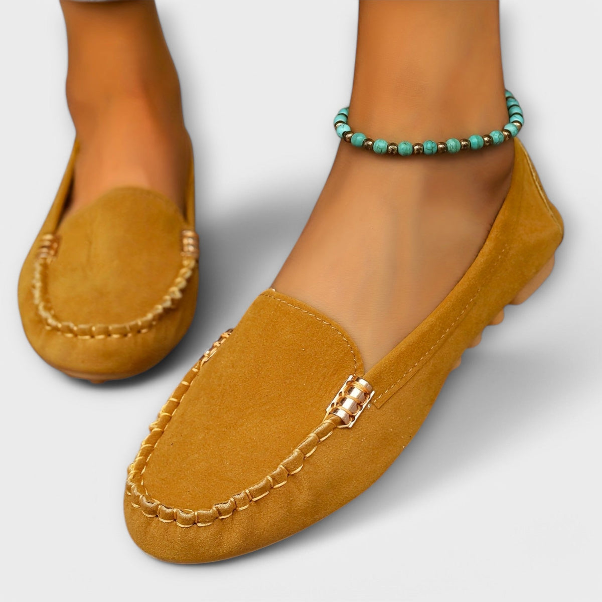 Odessa | Stitched-Front Loafers – close-up