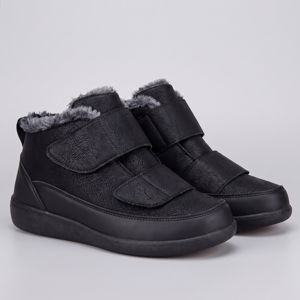 Orbin Men's Snow Boots in black – styled view