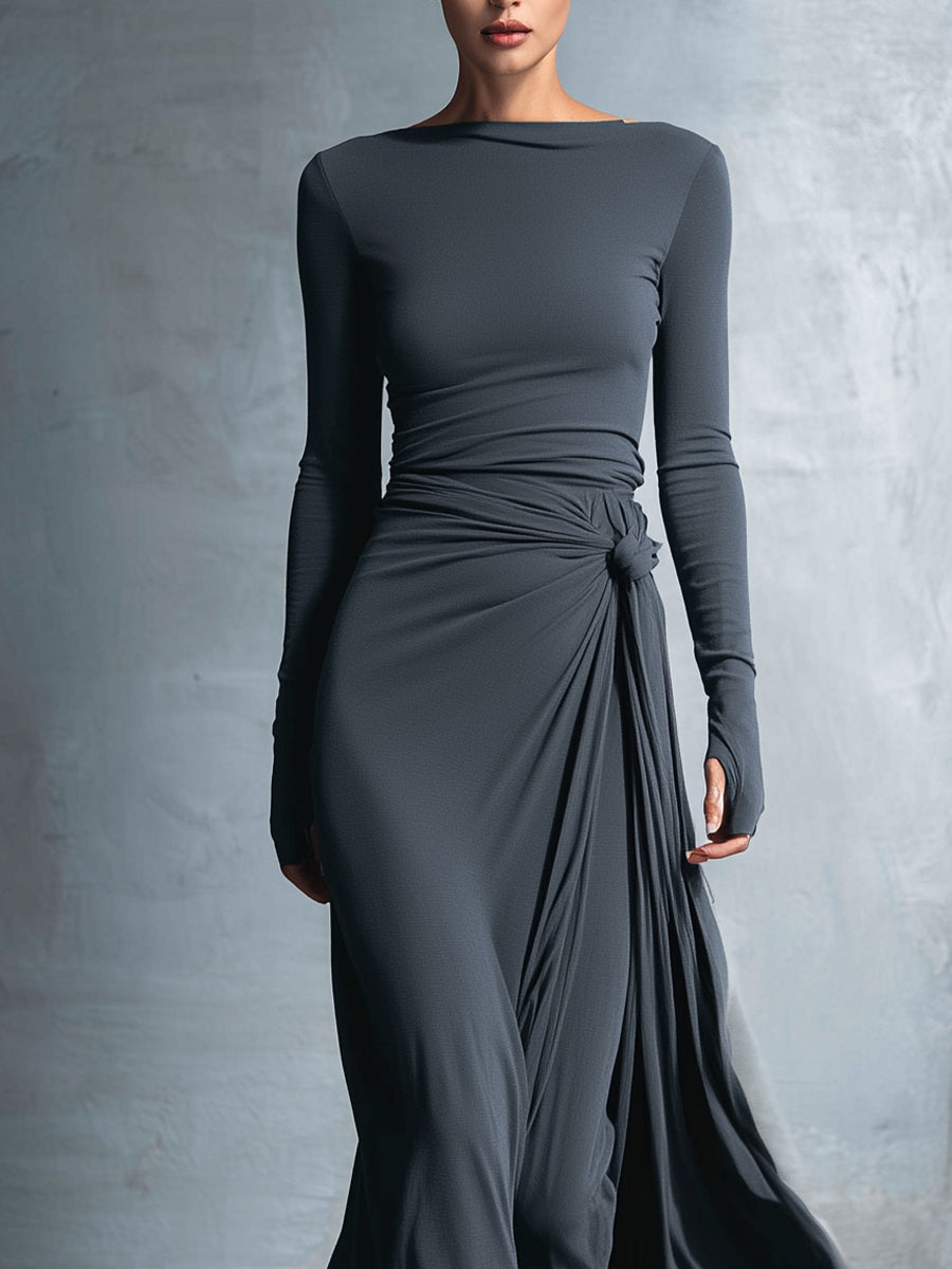 Queliravessa maxi dress in black, front view