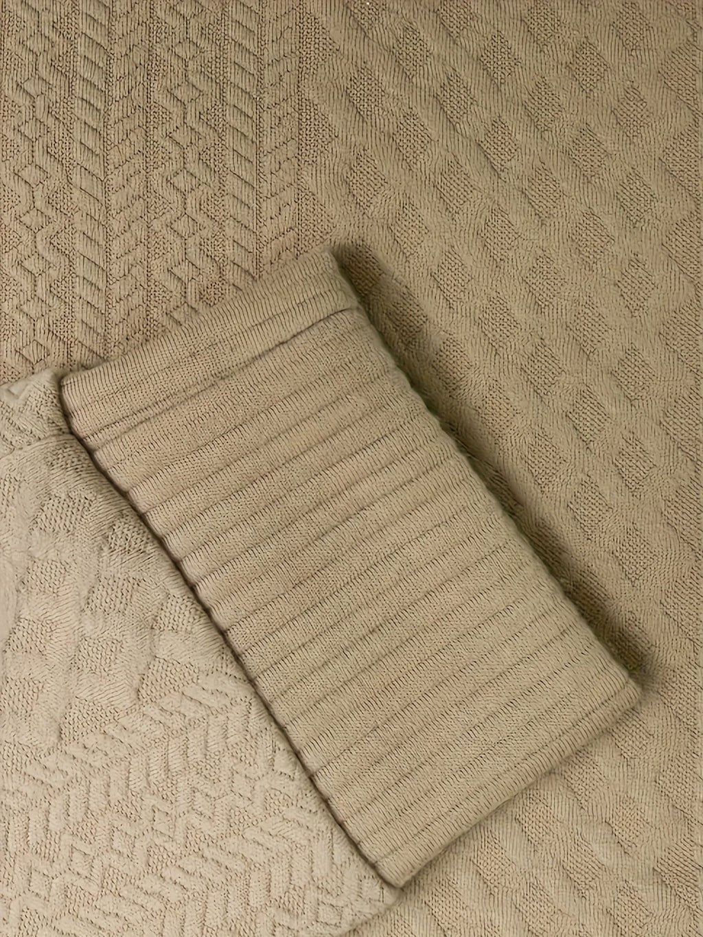 Ronan | Stand Collar Button Henley Sweater – detail view
