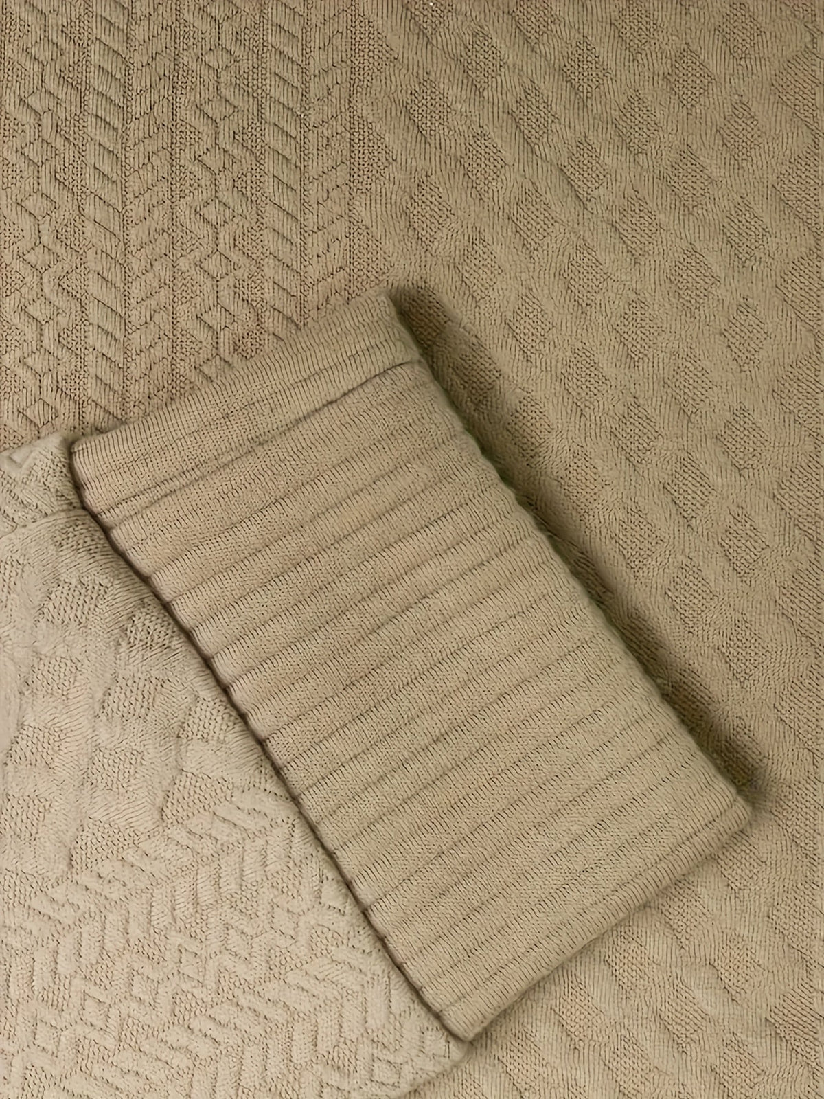 Ronan | Stand Collar Button Henley Sweater – detail view