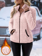 Simona | Cozy Zip-Up Jacket – detail view
