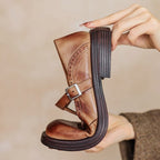 Vera Black Leather Loafers – detail view