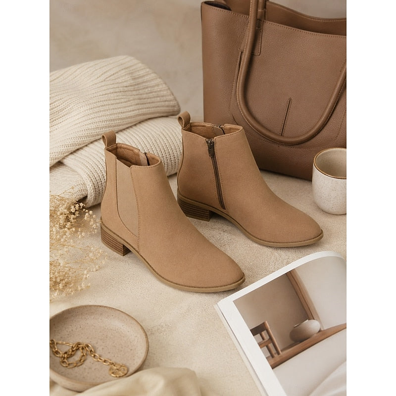 Vivica | Pointed-Toe Block Heel Ankle Boots – detail view