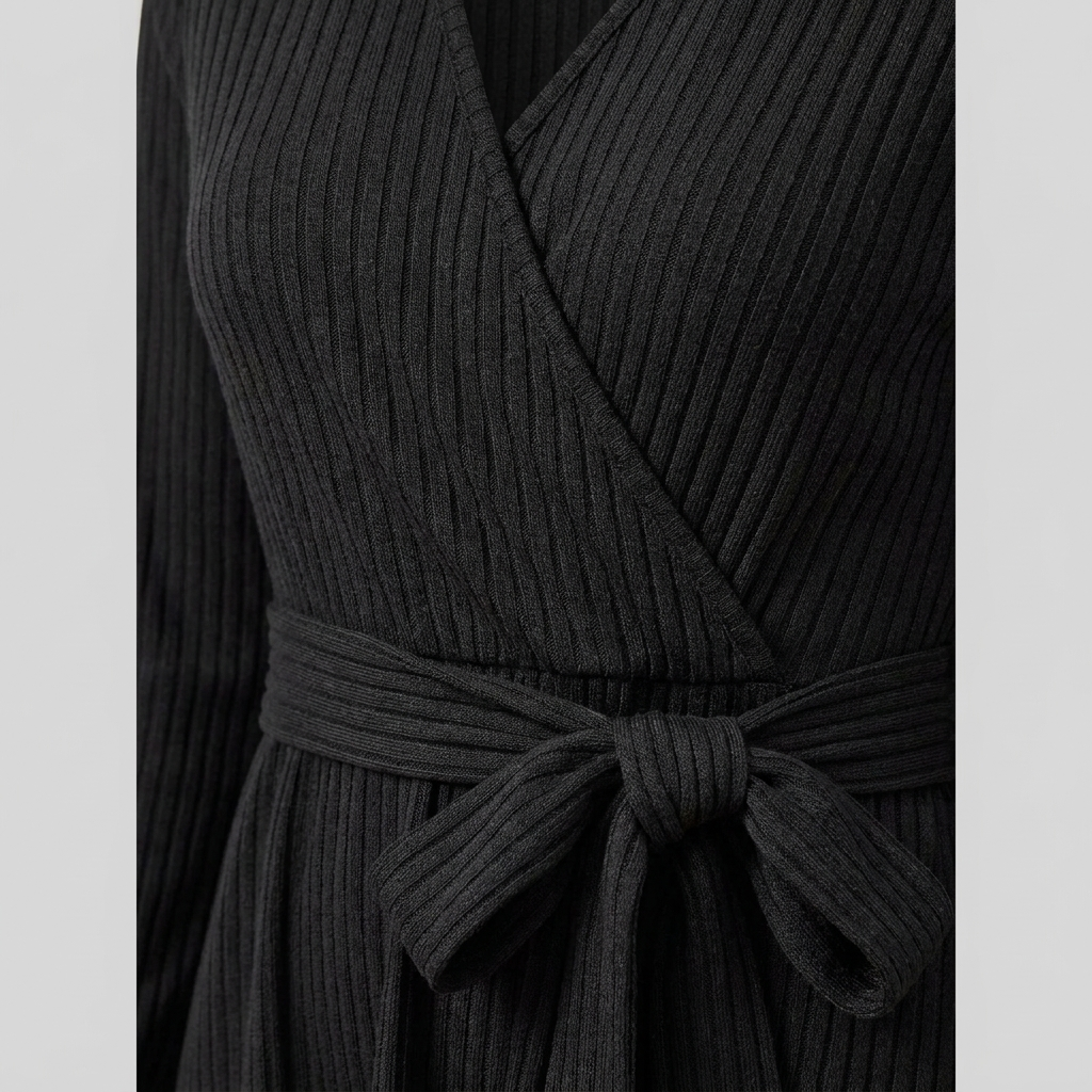 Wynne | Belted Ribbed Knit Midi Dress by Vera Noir – in navy blue